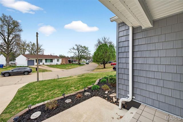 6231 Archwood Lane, St Louis, MO 63123