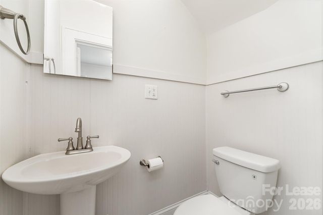 2110 Dartmouth Place, Charlotte, NC 28207