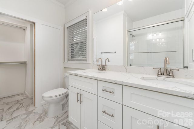 2110 Dartmouth Place, Charlotte, NC 28207