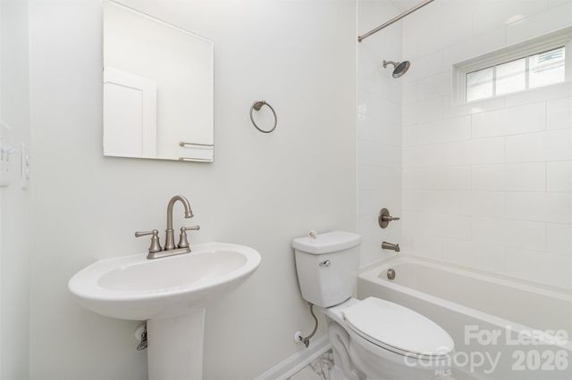 2110 Dartmouth Place, Charlotte, NC 28207