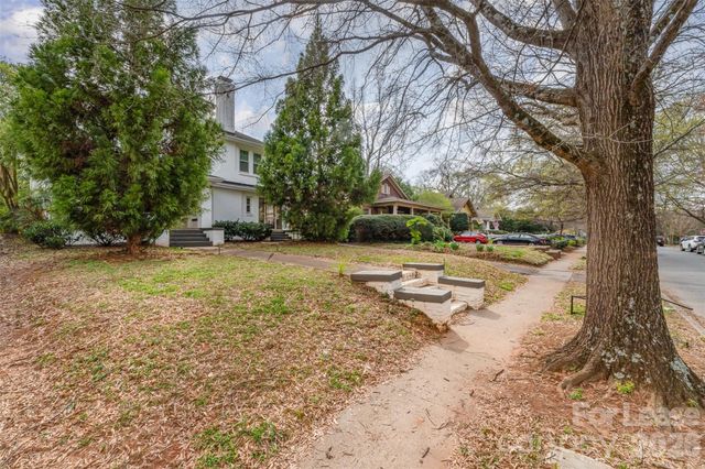 2110 Dartmouth Place, Charlotte, NC 28207