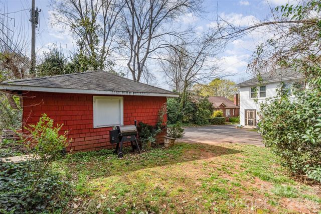 2110 Dartmouth Place, Charlotte, NC 28207