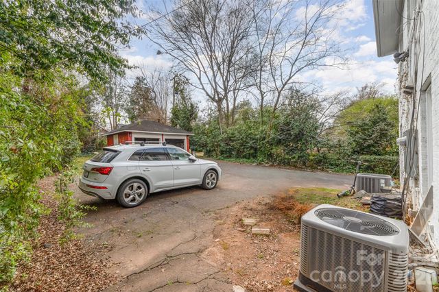 2110 Dartmouth Place, Charlotte, NC 28207