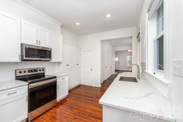 2110 Dartmouth Place, Charlotte, NC 28207