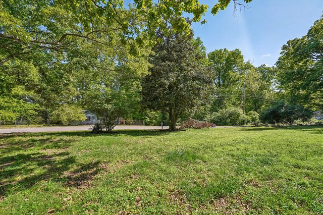 1013 Copper Still Cir, Kingston Springs, TN 37082