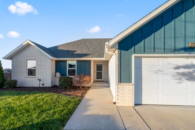 2314 W Sorrento Court, Ozark, MO 65721