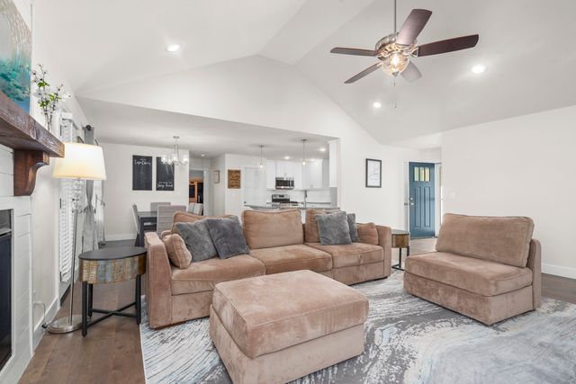 2314 W Sorrento Court, Ozark, MO 65721