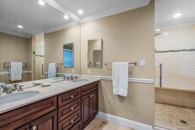 30 Woodland Road, Roslyn, NY 11576