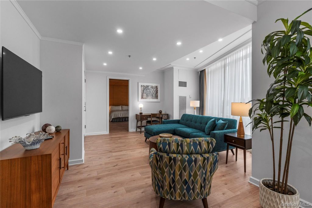1 Renaissance Square 10H, White Plains, NY 10601 — photo 3