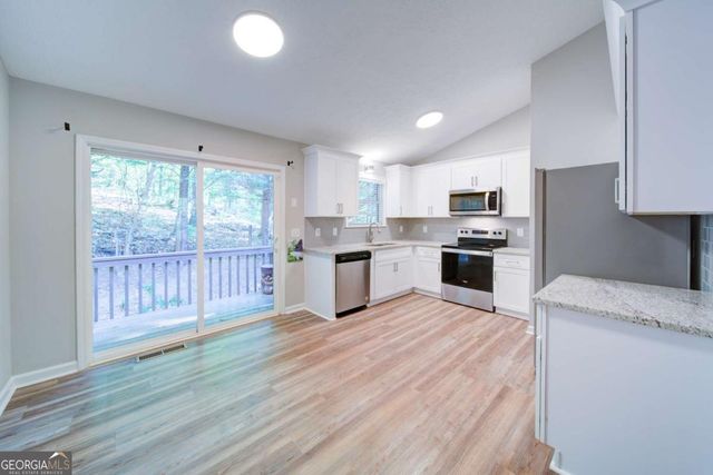 6020 Lakeside Court, Gainesville, GA 30506