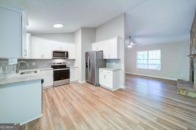 6020 Lakeside Court, Gainesville, GA 30506