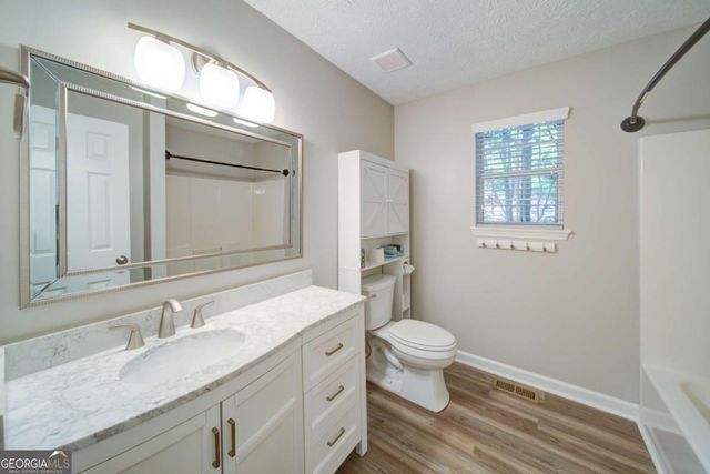 6020 Lakeside Court, Gainesville, GA 30506
