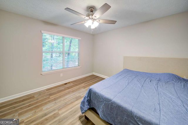 6020 Lakeside Court, Gainesville, GA 30506