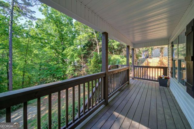6020 Lakeside Court, Gainesville, GA 30506