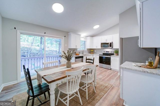 6020 Lakeside Court, Gainesville, GA 30506