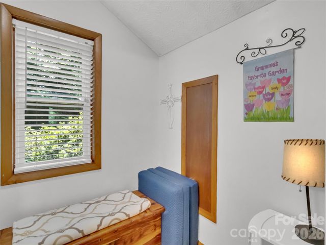 10 Bridle Drive, Maggie Valley, NC 28751