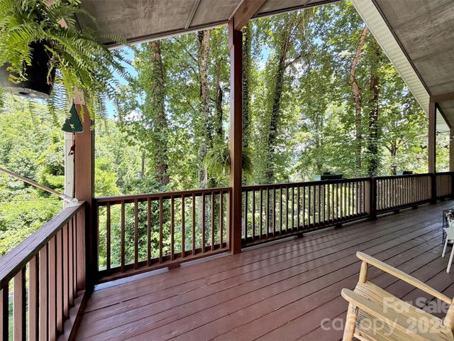 10 Bridle Drive, Maggie Valley, NC 28751