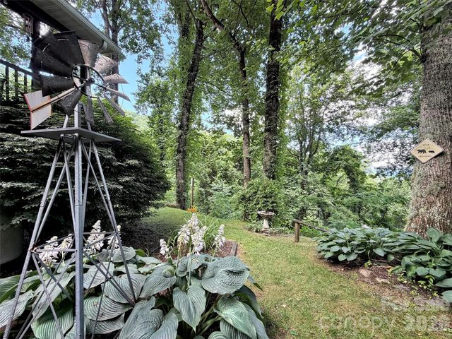 10 Bridle Drive, Maggie Valley, NC 28751