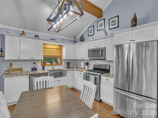10 Bridle Drive, Maggie Valley, NC 28751