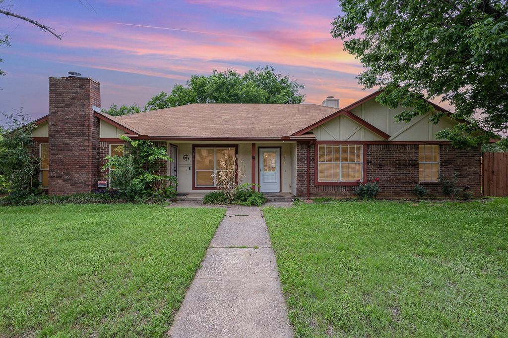 3013 Timothy Lane, Euless, TX 76039