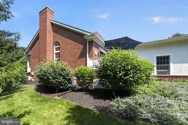 477 FAIRMONT DR, Chester Springs, PA 19425