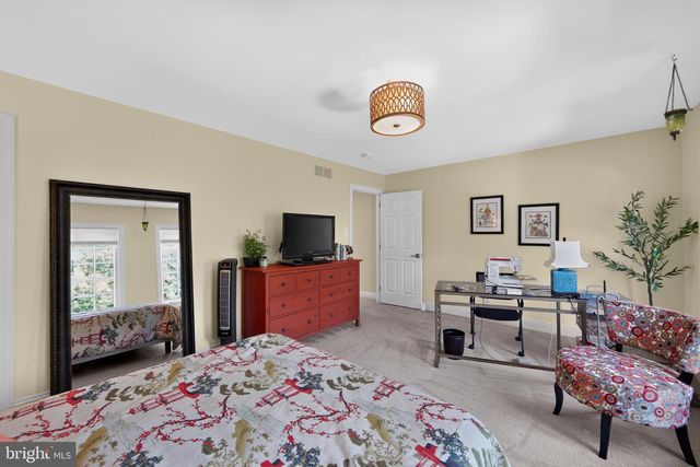 477 FAIRMONT DR, Chester Springs, PA 19425