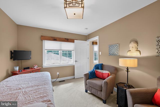 477 FAIRMONT DR, Chester Springs, PA 19425