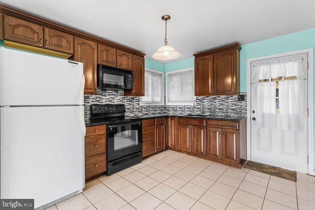 2514 GREEN AVE, Bristol, PA 19007