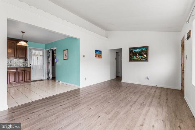 2514 GREEN AVE, Bristol, PA 19007