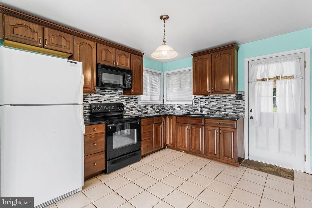 2514 GREEN AVE, BRISTOL, PA 19007 — photo 5
