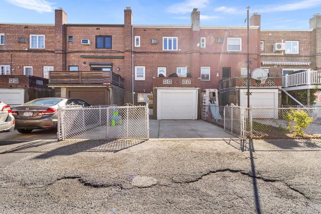 6159 81st Street, Middle Village, NY 11379