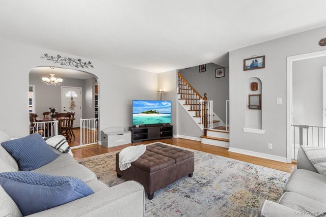 6159 81st Street, Middle Village, NY 11379