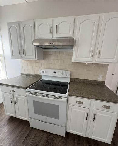8 Bridge St Street 1, Newport, RI 02840
