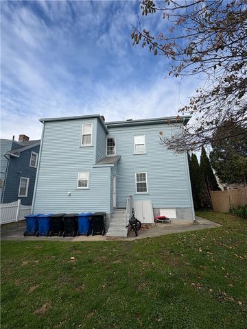 8 Bridge St Street 1, Newport, RI 02840