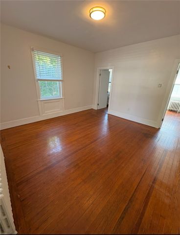 8 Bridge St Street 1, Newport, RI 02840