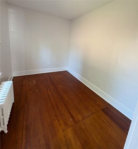 8 Bridge St Street 1, Newport, RI 02840