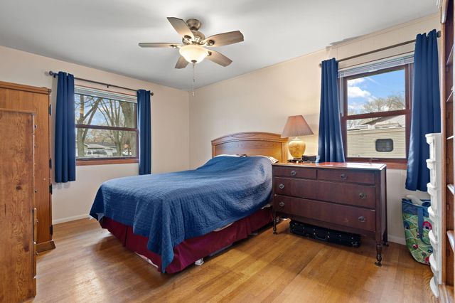 6114 Mockingbird Avenue, Portage, IN 46368