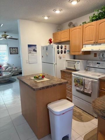 5405 NW 23rd Terrace, Tamarac, FL 33309