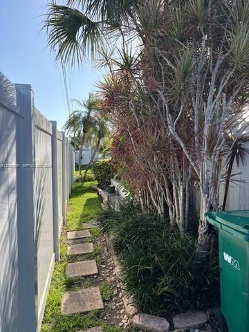 5405 NW 23rd Terrace, Tamarac, FL 33309