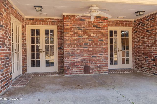 105 Mosswood Circle, Lafayette, LA 70508