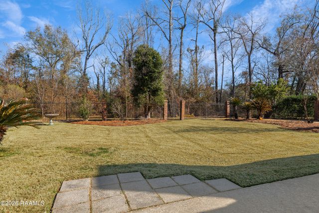 105 Mosswood Circle, Lafayette, LA 70508