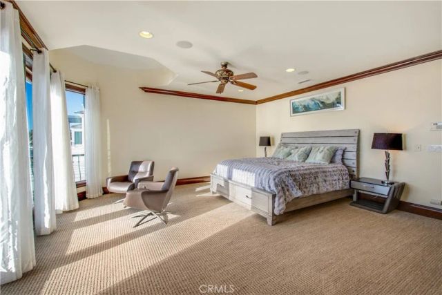 323 Via Lido Soud, Newport Beach, CA 92663