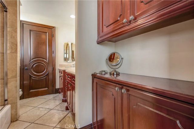 323 Via Lido Soud, Newport Beach, CA 92663