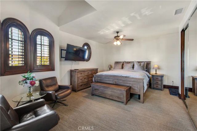 323 Via Lido Soud, Newport Beach, CA 92663