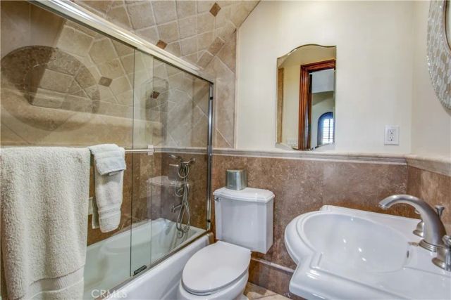 323 Via Lido Soud, Newport Beach, CA 92663