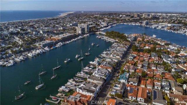 323 Via Lido Soud, Newport Beach, CA 92663