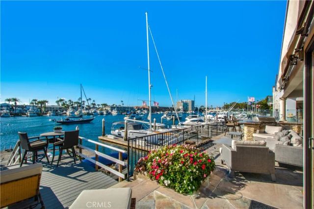 323 Via Lido Soud, Newport Beach, CA 92663