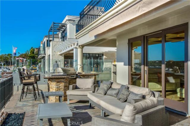 323 Via Lido Soud, Newport Beach, CA 92663