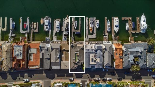 323 Via Lido Soud, Newport Beach, CA 92663