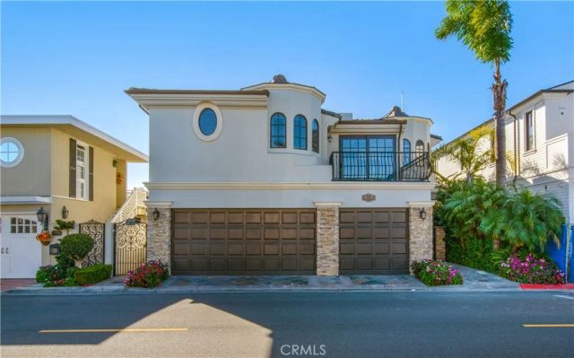 323 Via Lido Soud, Newport Beach, CA 92663